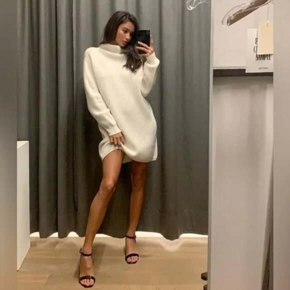 Aritzia Babaton Maclean Merino Wool Oversized Turtleneck Sweater Dress Medium - Picture 3 of 8